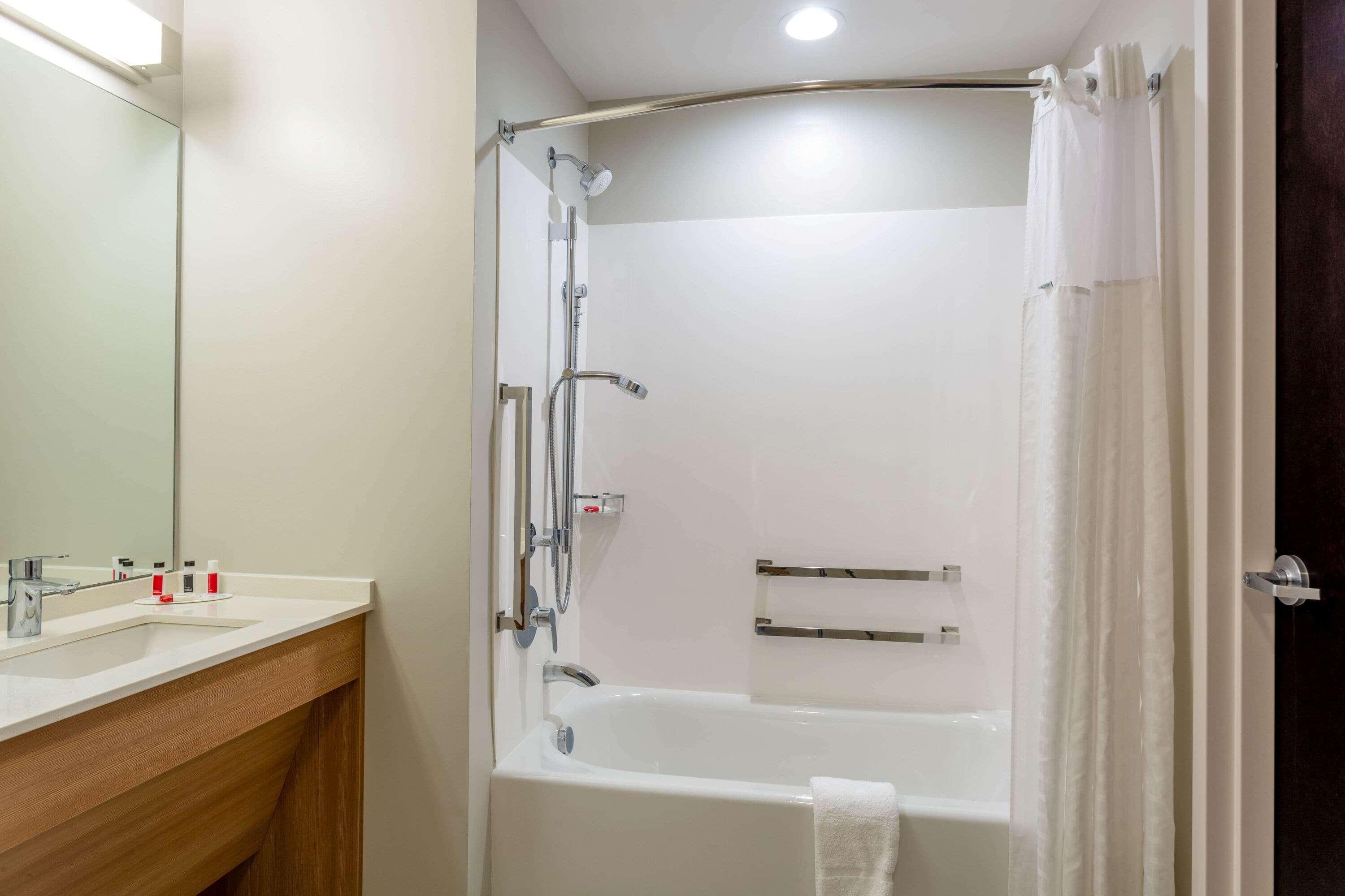 Microtel Inn Suites By Wyndham South Hill Buitenkant foto